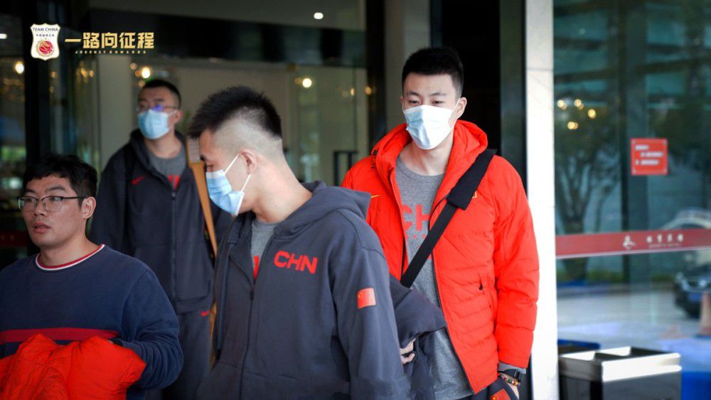 伦敦标准晚报报道，多支英超球队有意富勒姆中场帕利尼亚，而夏窗未能将其签下的拜仁仍有望得到这名葡萄牙国脚。